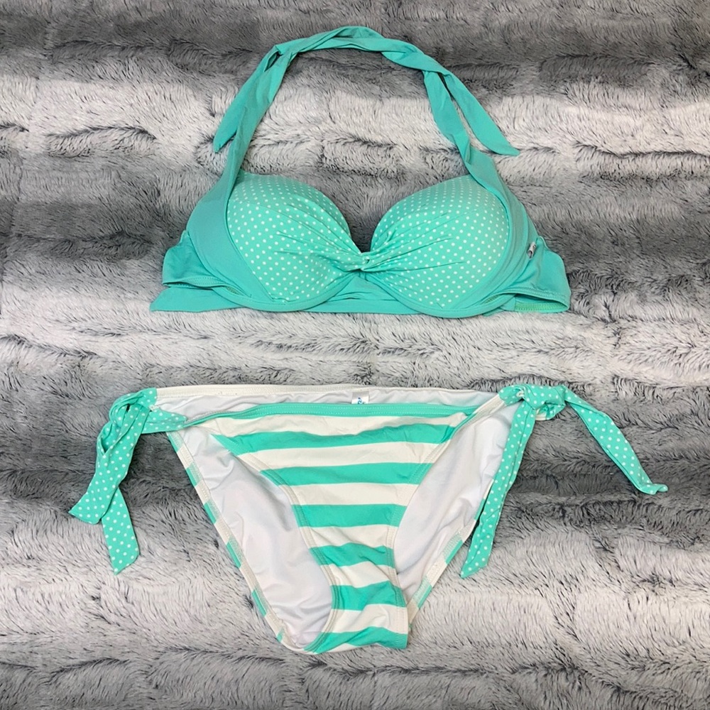 Size small la Vie en Rose bikini
